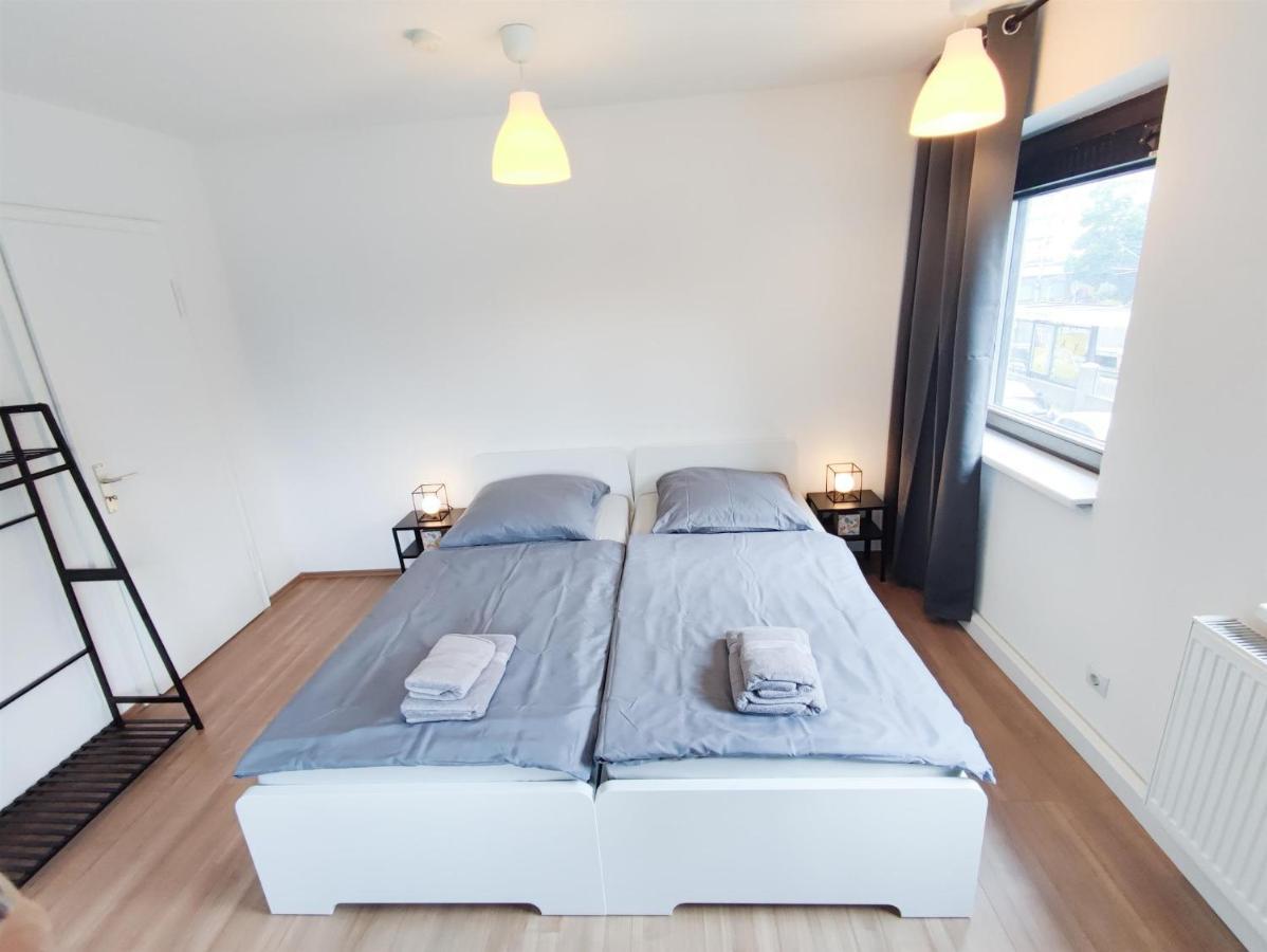Alfa Stuttgart City 4Zw Beste City Lage Berliner Platz Max 8 Personen Netflix Kueche Wm L 4Br 7 Beds 8 People L Fully Equipped Kitchen & Bathroom Exterior photo