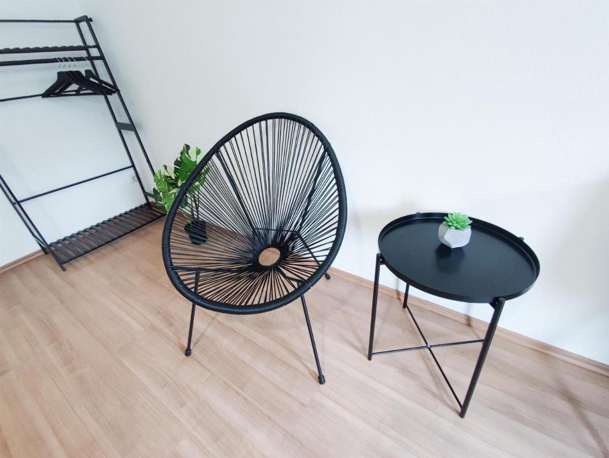 Alfa Stuttgart City 4Zw Beste City Lage Berliner Platz Max 8 Personen Netflix Kueche Wm L 4Br 7 Beds 8 People L Fully Equipped Kitchen & Bathroom Exterior photo