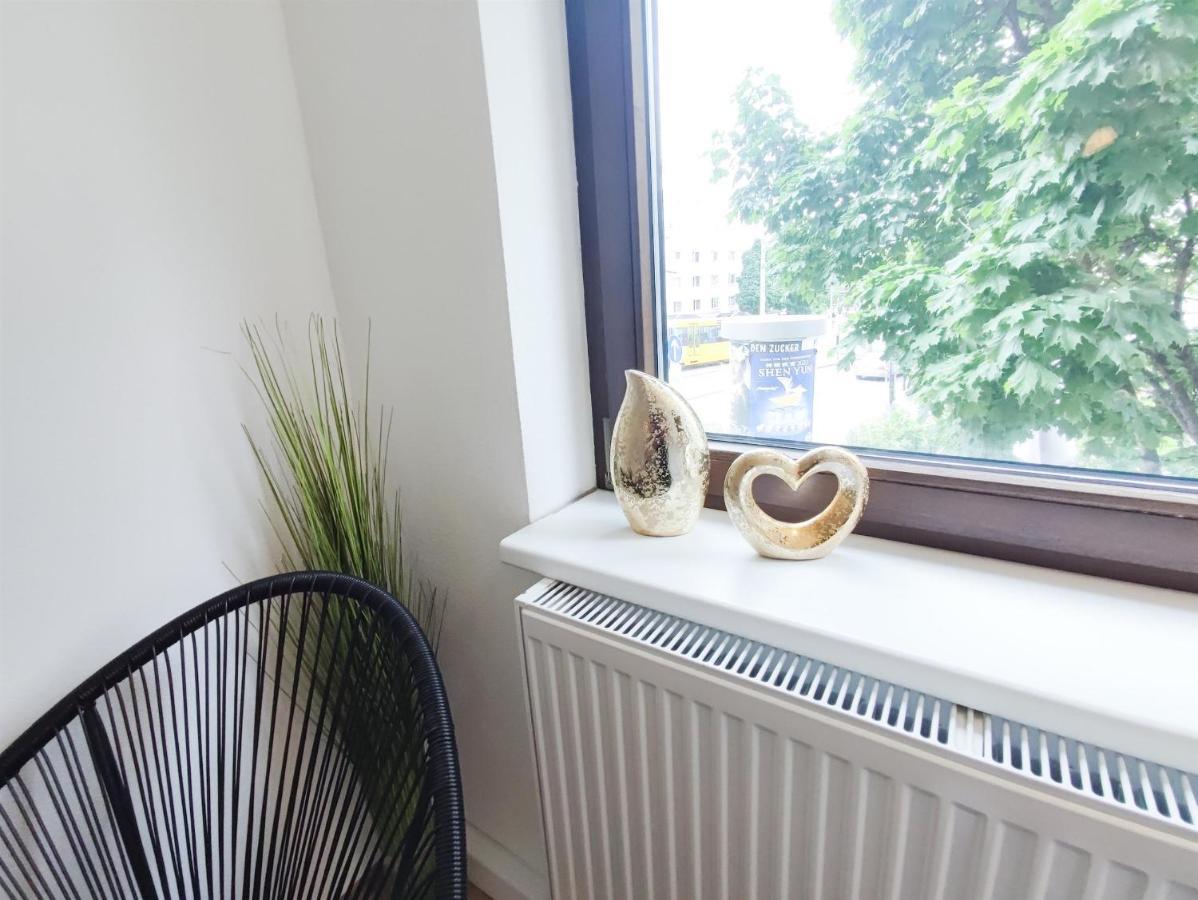 Alfa Stuttgart City 4Zw Beste City Lage Berliner Platz Max 8 Personen Netflix Kueche Wm L 4Br 7 Beds 8 People L Fully Equipped Kitchen & Bathroom Exterior photo