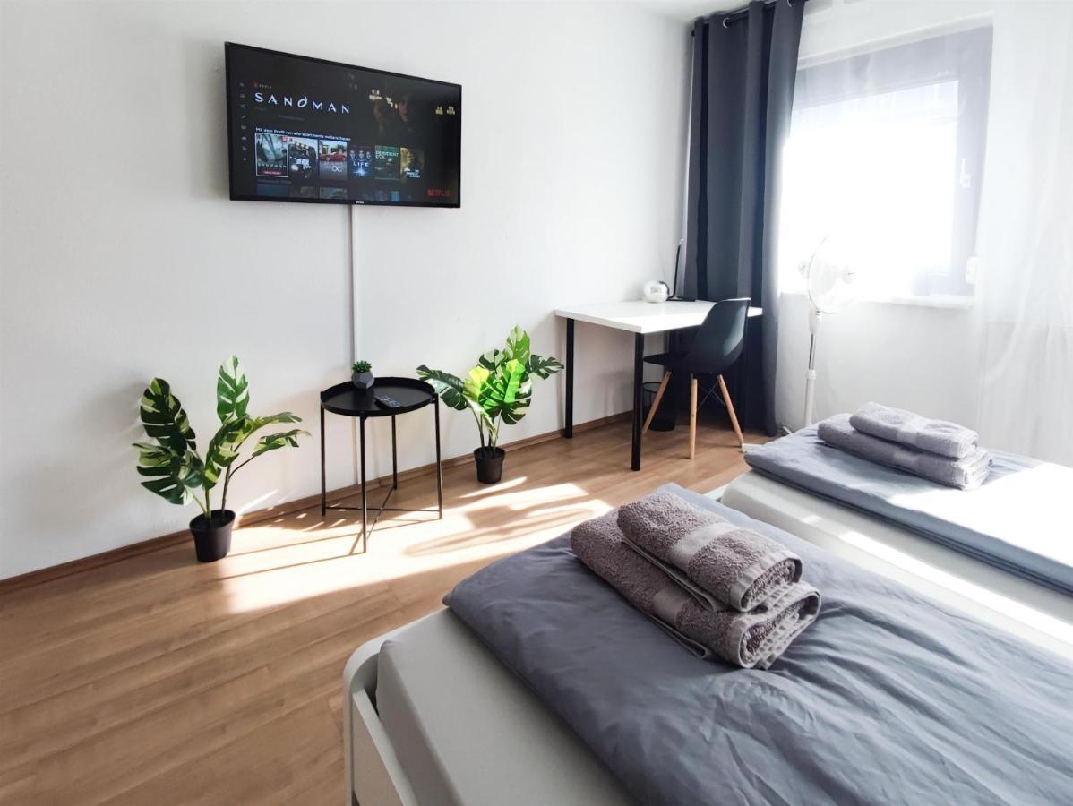 Alfa Stuttgart City 4Zw Beste City Lage Berliner Platz Max 8 Personen Netflix Kueche Wm L 4Br 7 Beds 8 People L Fully Equipped Kitchen & Bathroom Exterior photo