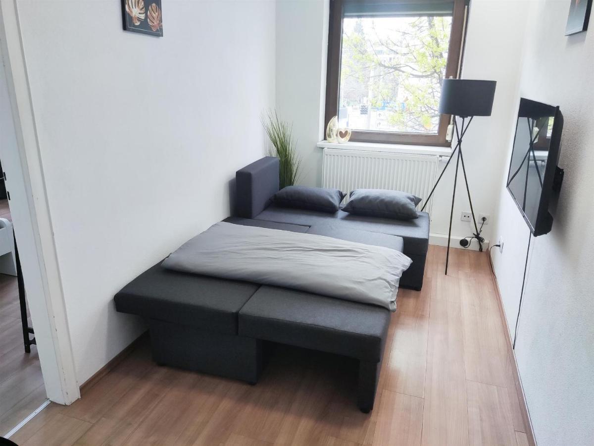 Alfa Stuttgart City 4Zw Beste City Lage Berliner Platz Max 8 Personen Netflix Kueche Wm L 4Br 7 Beds 8 People L Fully Equipped Kitchen & Bathroom Exterior photo